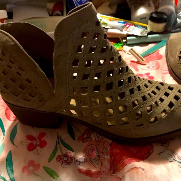 Target dresss booties - Picture 6 of 7